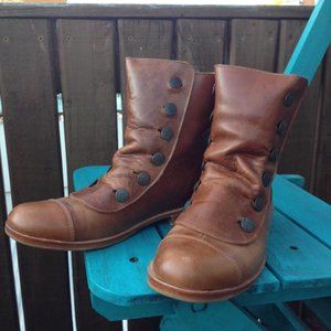 Quiero June brand "Mamba" brown leather boots